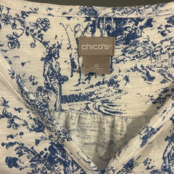 Chico's Victorian Floral Blue and White Size Small Short Sleeve Blouse - Picture 3 of 4